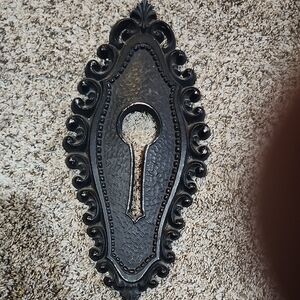 Elegant Black Metal Ornate Keyhole Wall Decor 13 Inch